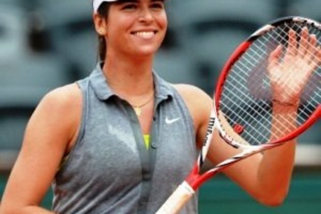 Australia roll dice for Fed Cup final with France