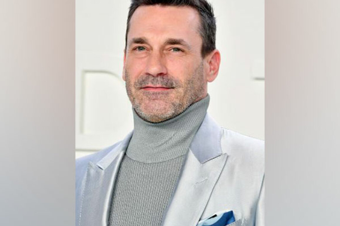 "Superman can be kind of boring": Jon Hamm on his preference for playing bad guy