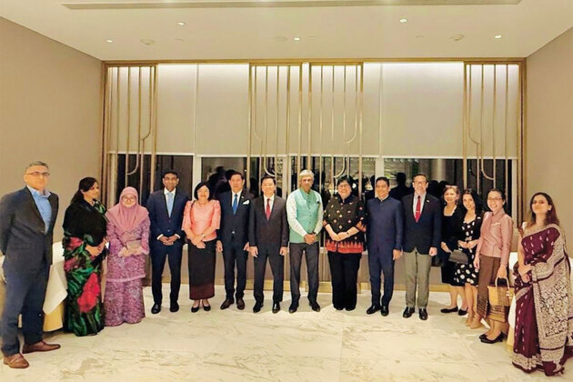 MEA hosts farewell dinner for Indonesia's outgoing Ambassador to India Ina Krisnamurthi