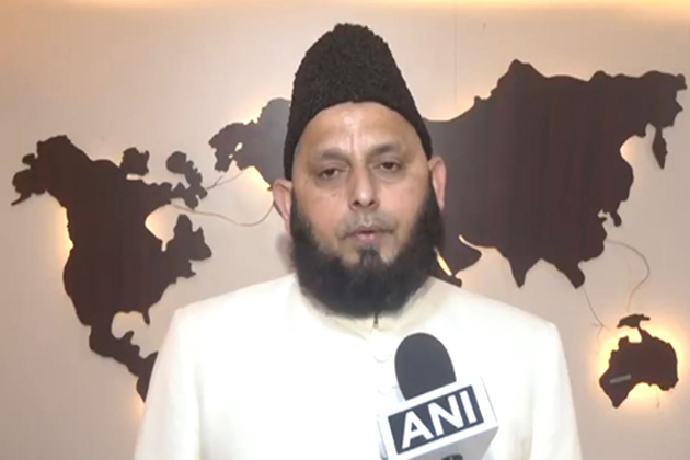 Lucknow Eidgah Imam urges people to not to offer Namaz on roads