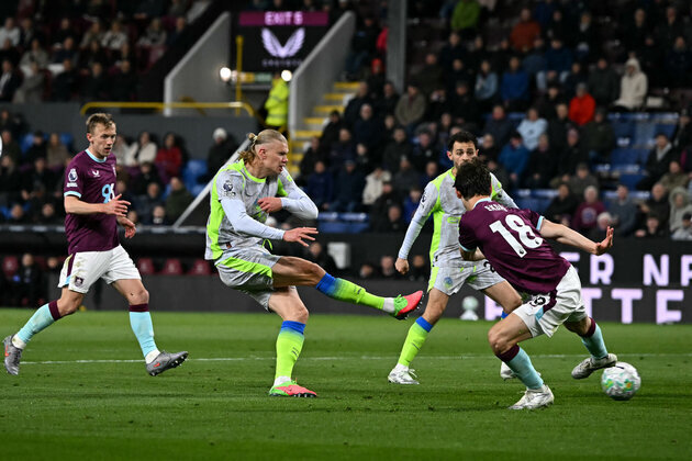 City go top with narrow victory over Burnley