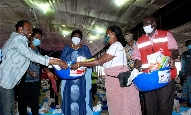Pastor Ssenyonga donates relief food worth sh300m Pastor Ssenyonga donates relief food worth sh300m
