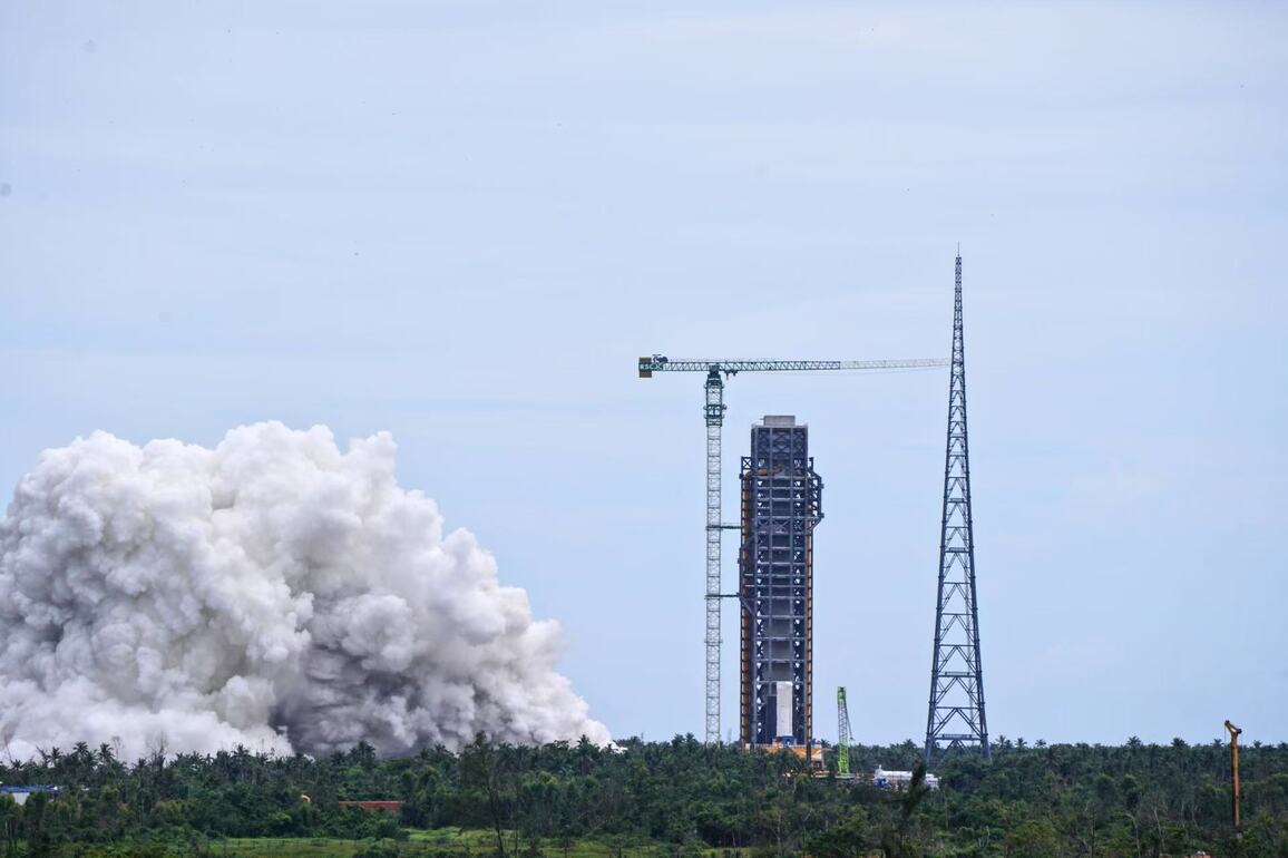 (EyesOnSci) CHINA-HAINAN-LONG MARCH-10-ROCKET-FIRE TEST (CN)