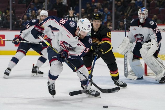 Fast start fuels Canucks' rout of Blue Jackets