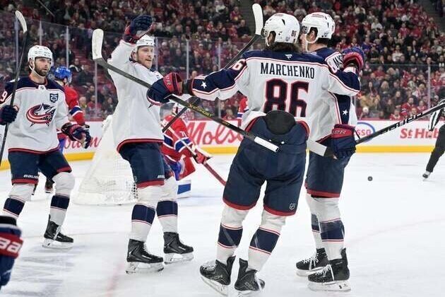 Blue Jackets battle Bruins, looking to keep playoff hopes alive