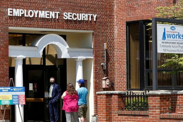 US Jobless Benefit Claims Increase Sharply