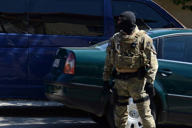 Nine Bosnian Serbs Arrested Over Wartime Killings