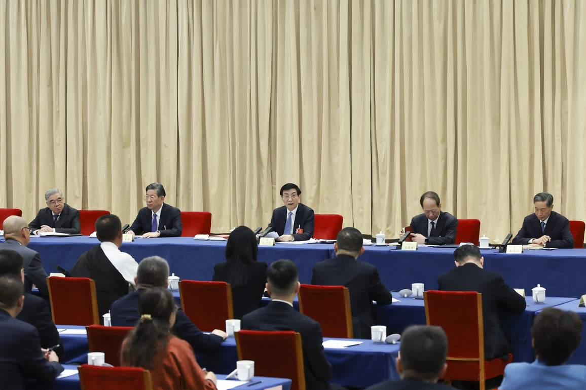 (TWO SESSIONS) CHINA-BEIJING-WANG HUNING-CPPCC-JOINT GROUP MEETING (CN)