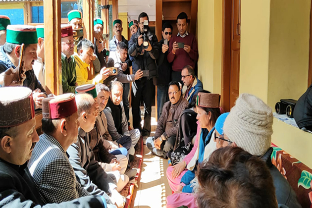 Himachal: BJP delegation led by Jairam Thakur meets family of deceased HPPCL engineer Vimal Negi