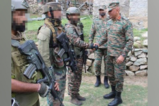 J-K: Chief of Northern Command felicitates troops for success in Operation Mahadev