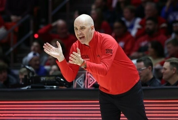 Utah fires basketball coach Craig Smith