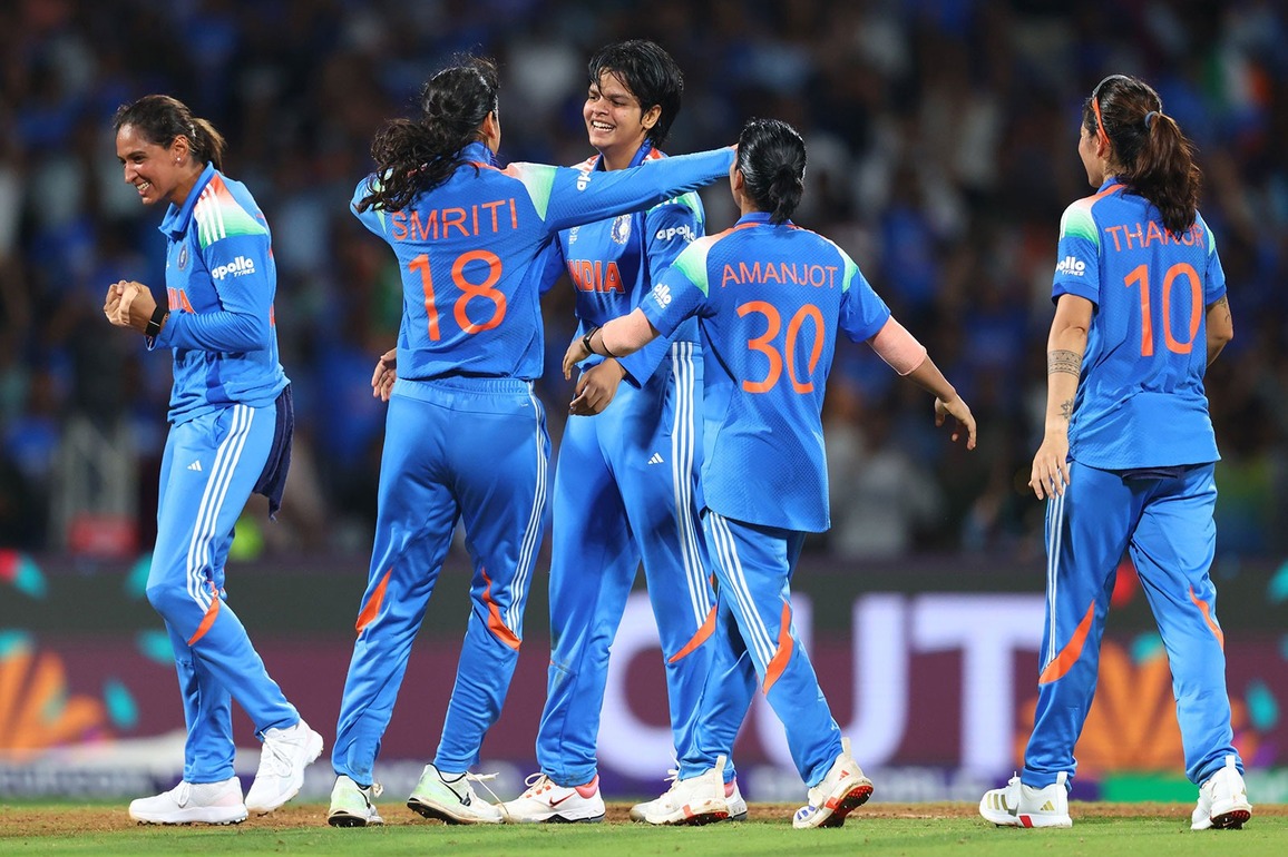 Congress leaders Mallikarjun Kharge, Rahul Gandhi congratulate Team India for maiden Women's World Cup triumph