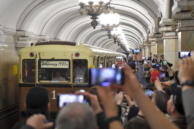 RUSSIA-MOSCOW-SUBWAY-ANNIVERSARY PARADE