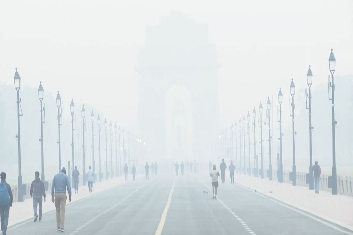 Delhi wakes up to toxic layer of smog, overall AQI at 397 in 'very poor' category