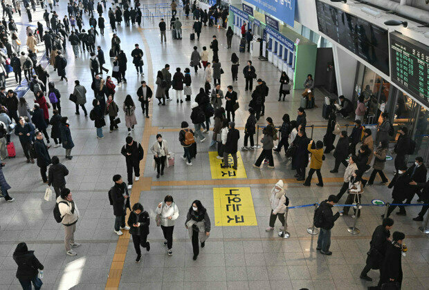 South Korea birthrate rises for first time in 9 years, marriages surge