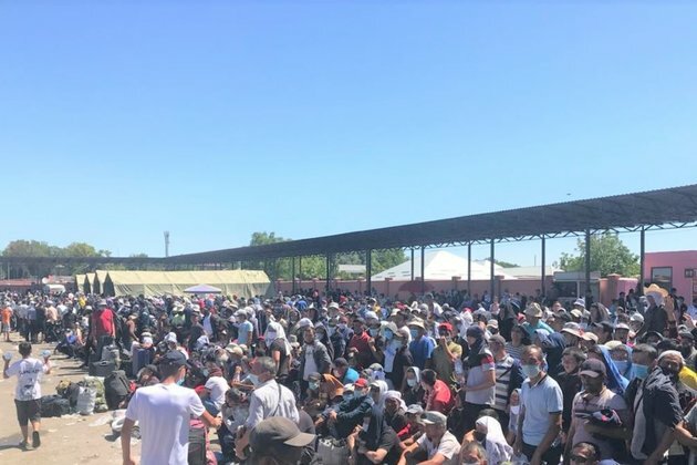 Uzbek, Tajik Migrant Workers Stranded In Kazakhstan