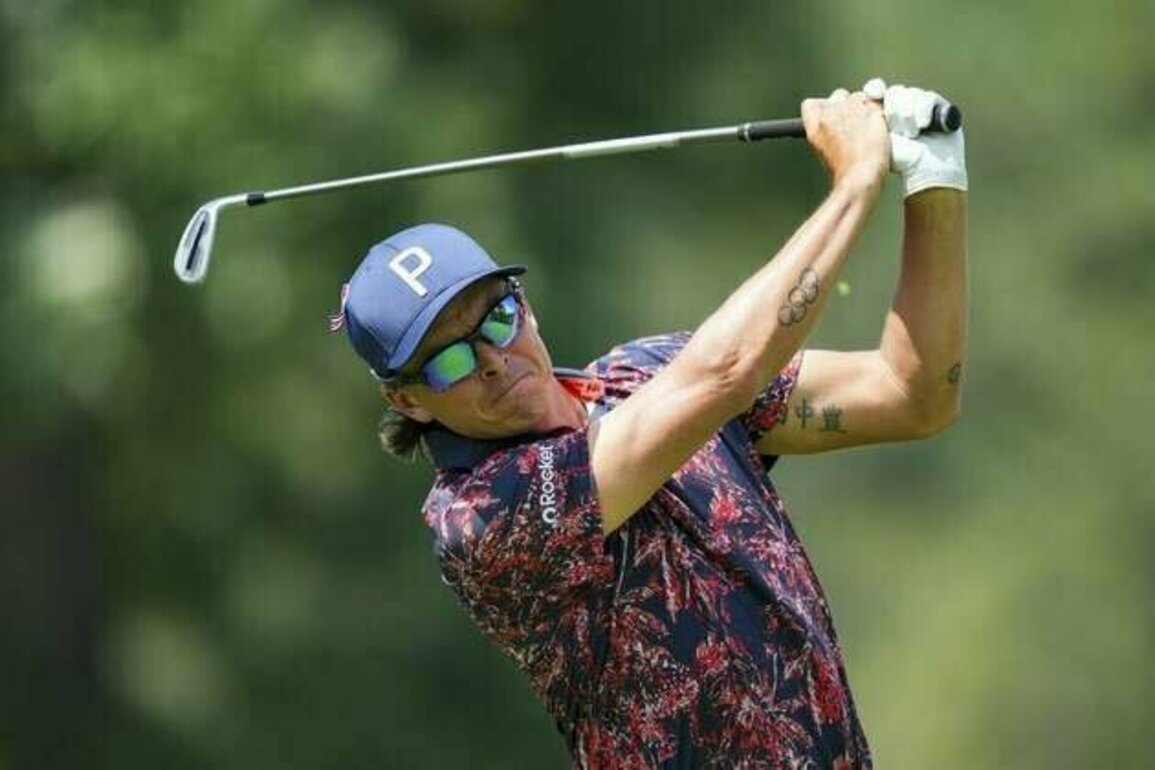 Golf Glance: Race for FedExCup points hits Twin Cities