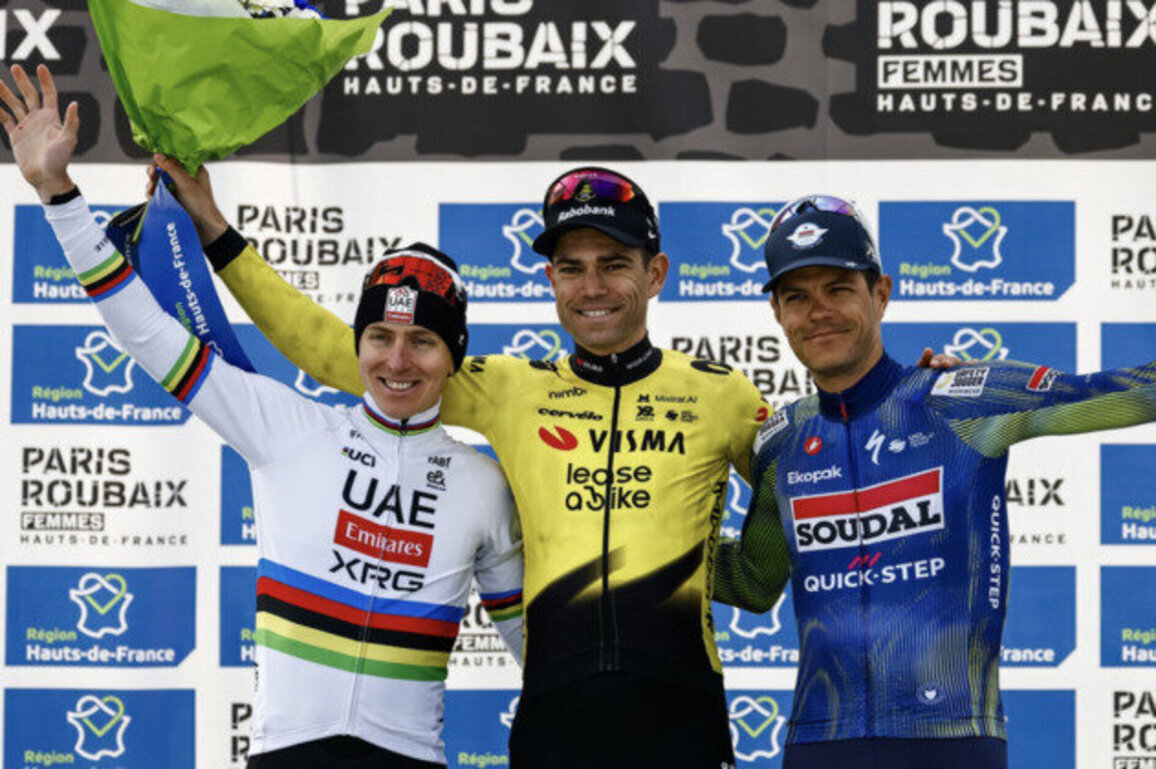 UAE Team Emirates-XRG finishes second in Paris-Roubaix race