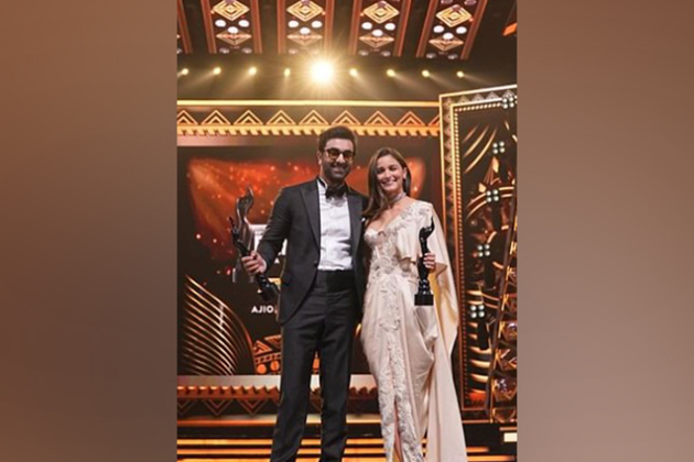 Alia Bhatt is Ranbir Kapoor's "twirl girl", shares adorable video with hubby