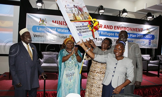 Gov't commits over sh460b to provide water for refugees Gov't commits over sh460b to provide water for refugees