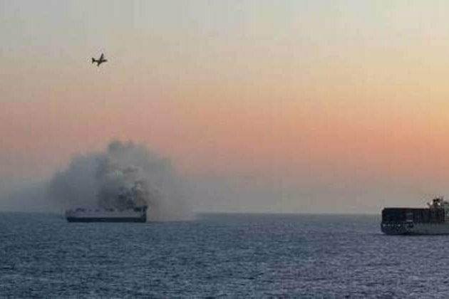 Ship carrying 3,000 cars catches fire in Pacific (PHOTOS)