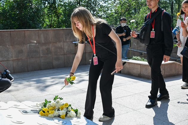 WWII bond lives on as U.S. students pay tribute to Flying Tiger rescued by Chinese people