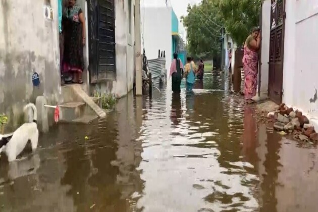 Tamil Nadu: Thoothukudi residents wake up to waterlogged streets following incessant rainfall