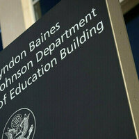 Trump orders dismantling of Department of Education