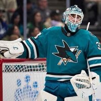 Alex Nedeljkovic, surging Sharks fight past Panthers