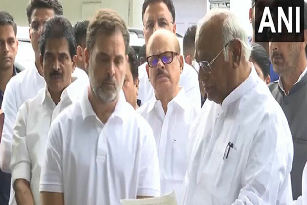 Congress extends "full support" in CWC meeting; lauds forces for "befitting reply"