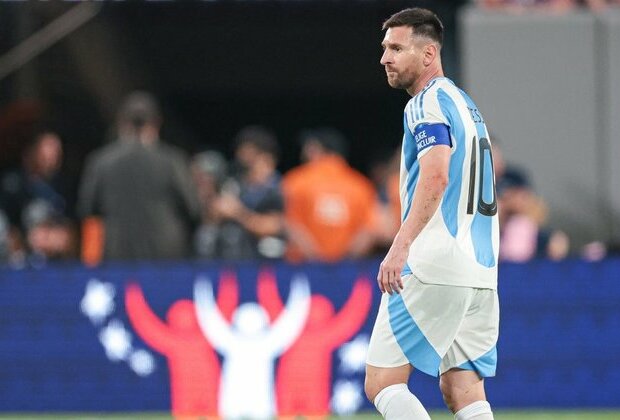 Lionel Messi back at practice ahead of Argentina's Copa quarterfinal