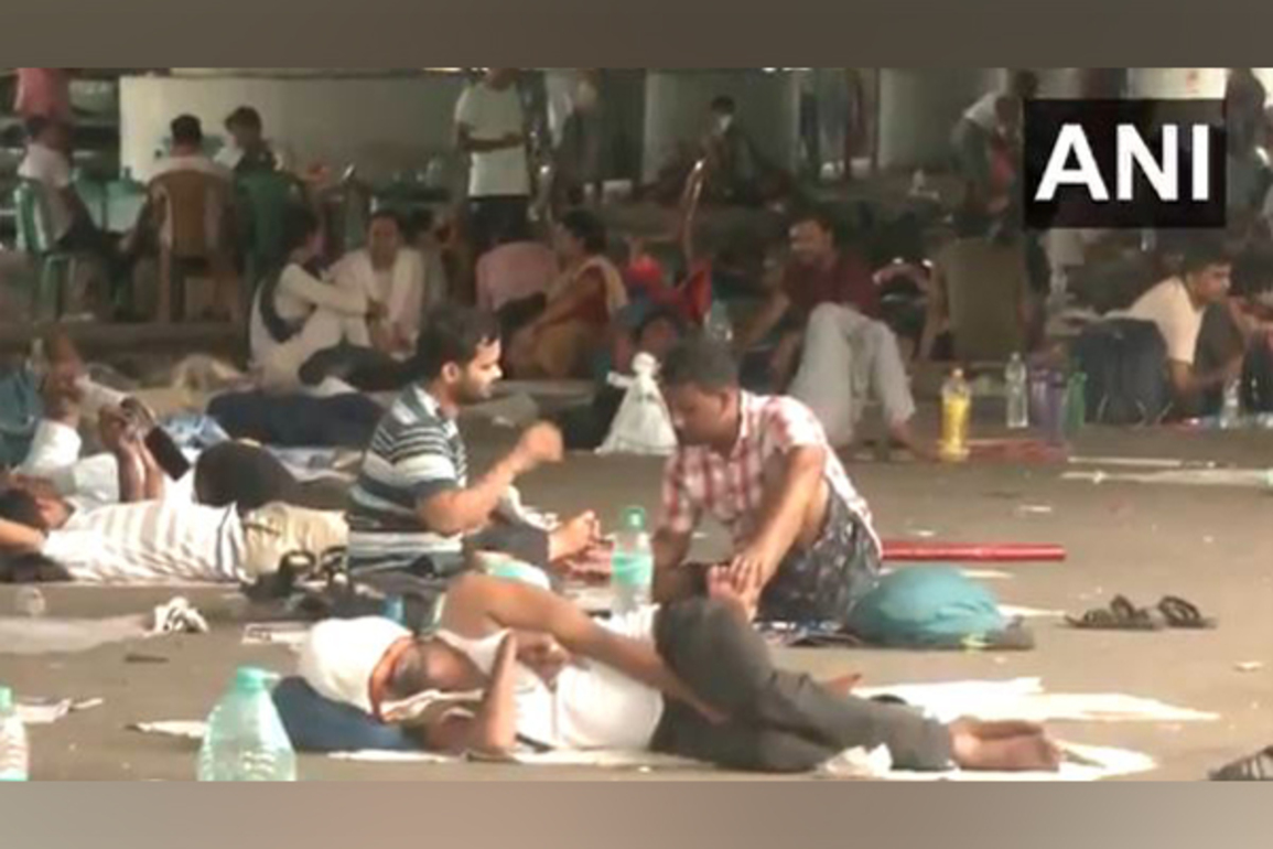 Kolkata: SSC teachers continue their protest outside Bikash Bhawan against WB government
