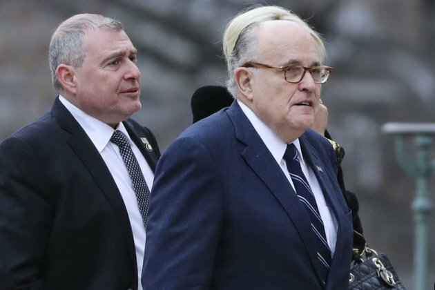 Ukrainian Naftogaz Executive Cooperating In U.S. Probe Of Giuliani