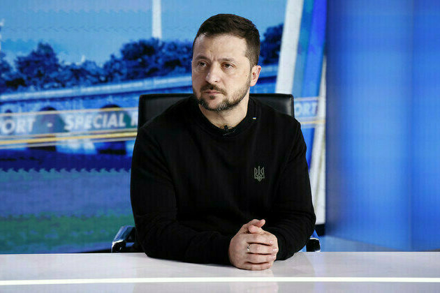 Zelensky moves to delay election again