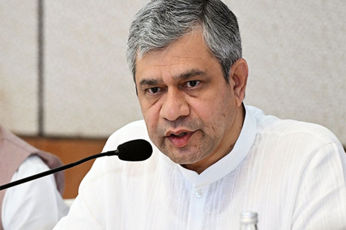 "Will lead to brighter future": Ashwini Vaishnaw lauds India-US trade agreement, calls it "a win-win deal"