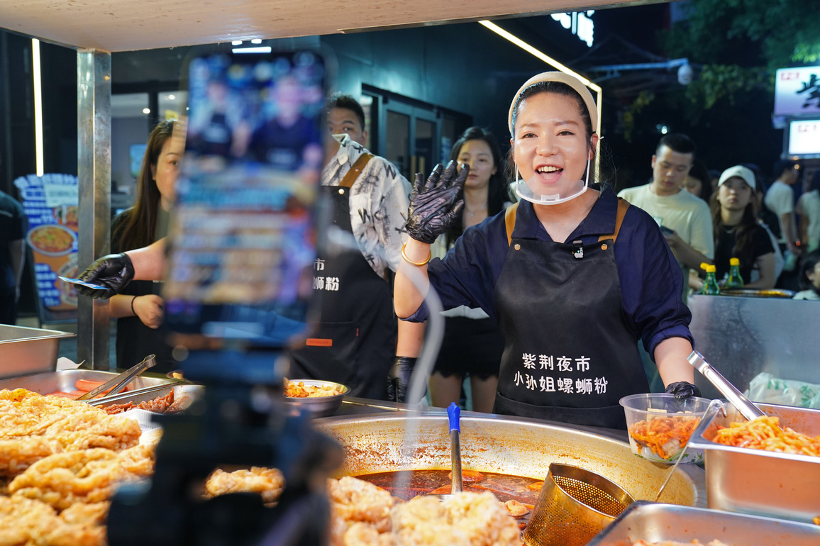 (EconomyInFocus) CHINA-JIANGXI-NANCHANG-GRASSROOTS GOVERNANCE-NIGHT MARKET (CN)