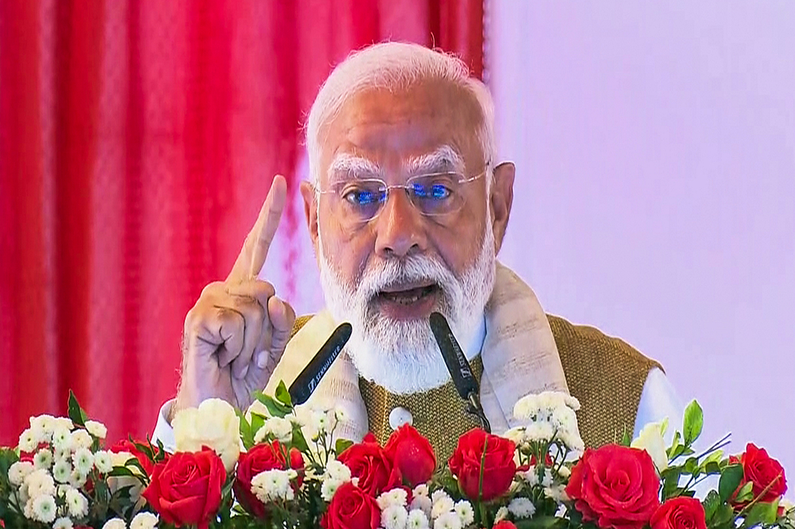 PM Modi, President Murmu greet people of Himachal on Statehood Day