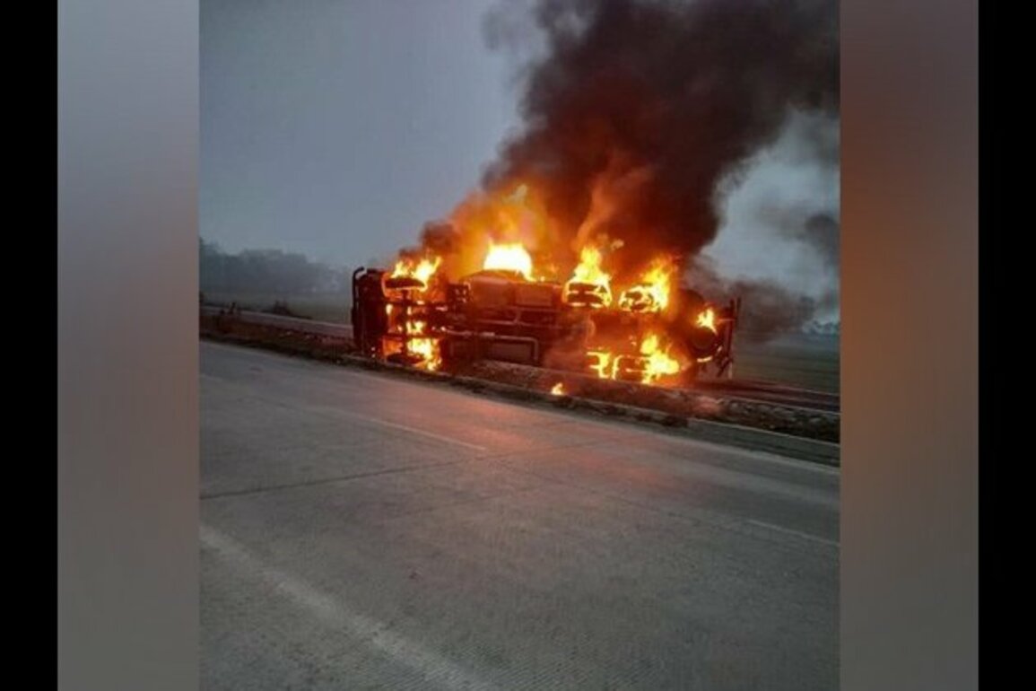 Gas tanker catches fire in West Bengal