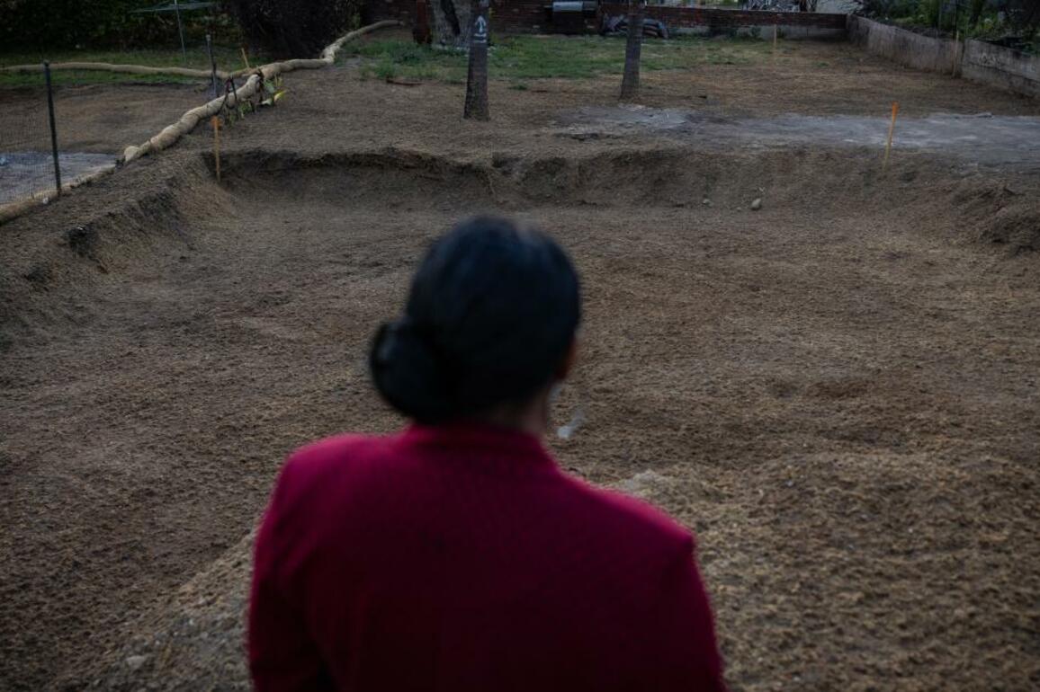 In a bid to blunt gentrification after fire in Altadena, nonprofits look to buy burned lots