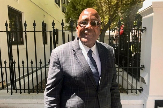 Motsoaledi says children of migrants should be in school