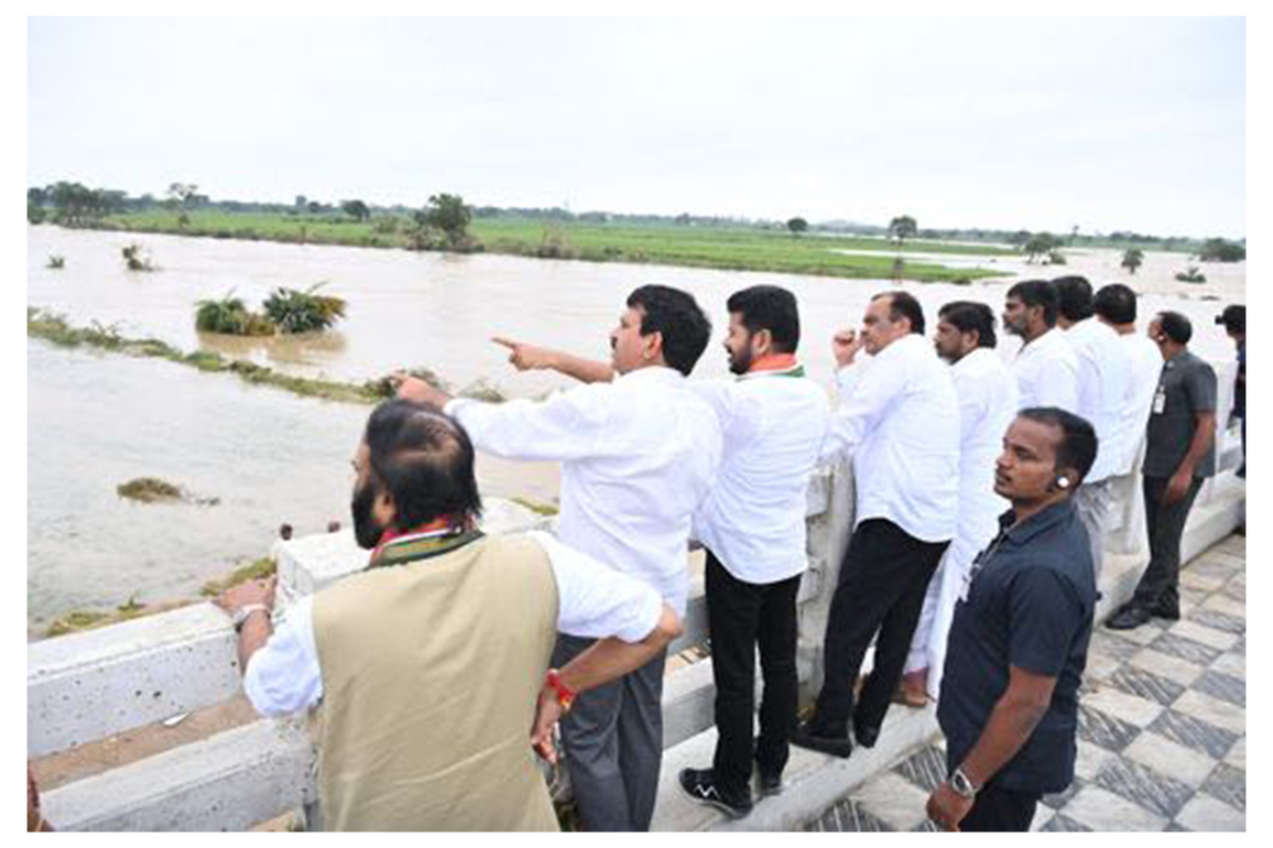 Telangana govt launches Rs 525.36 crore project to construct retaining wall on Munneru river