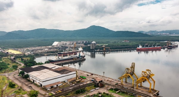 Terminal da Usiminas em Cubatão porto