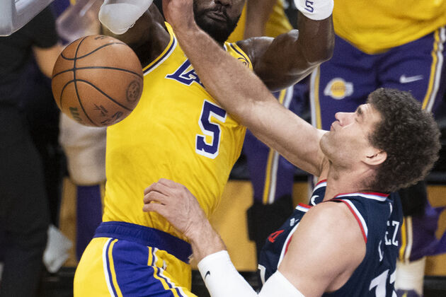 (SP)U.S.-LOS ANGELES-BASKETBALL-NBA-LAKERS VS CLIPPERS