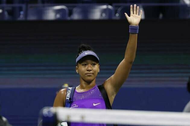 Naomi Osaka wins in Wuhan; Emma Raducanu retires (dizziness)