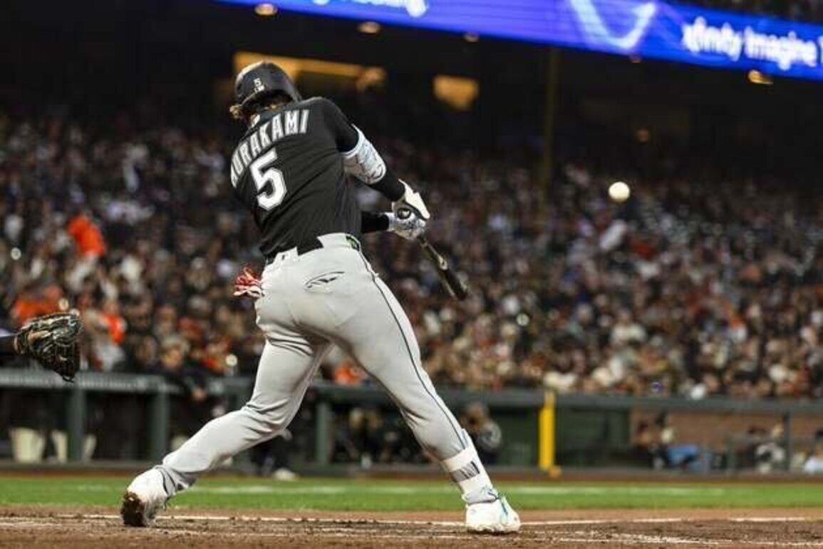 White Sox 1B Munetaka Murakami takes aim at Giants, McCovey Cove
