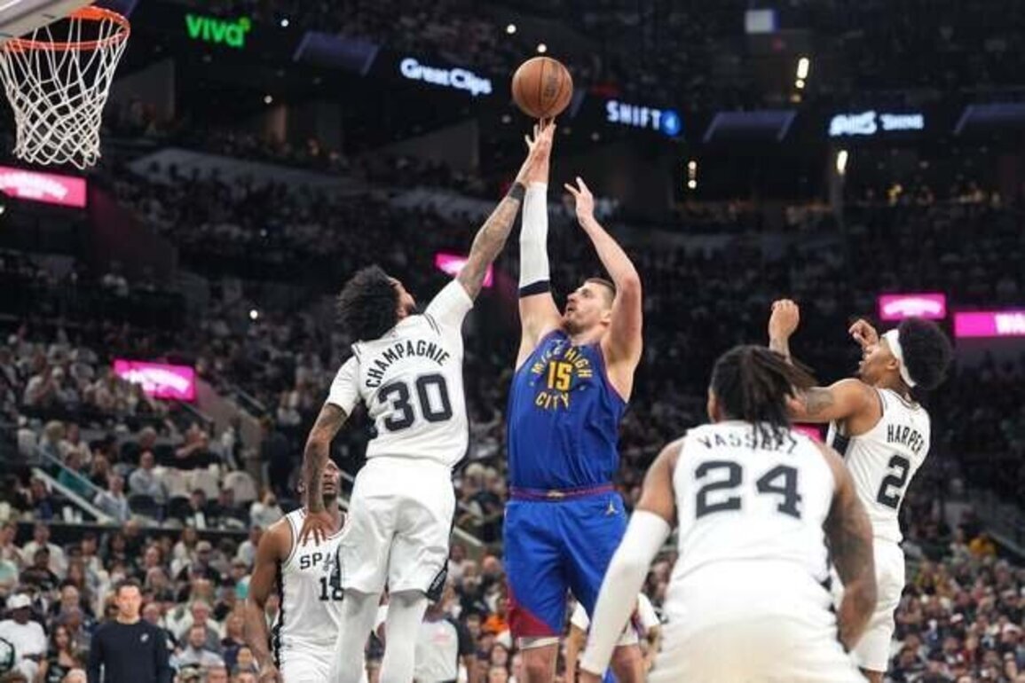Nikola Jokic, Nuggets beat Spurs for 12th straight victory