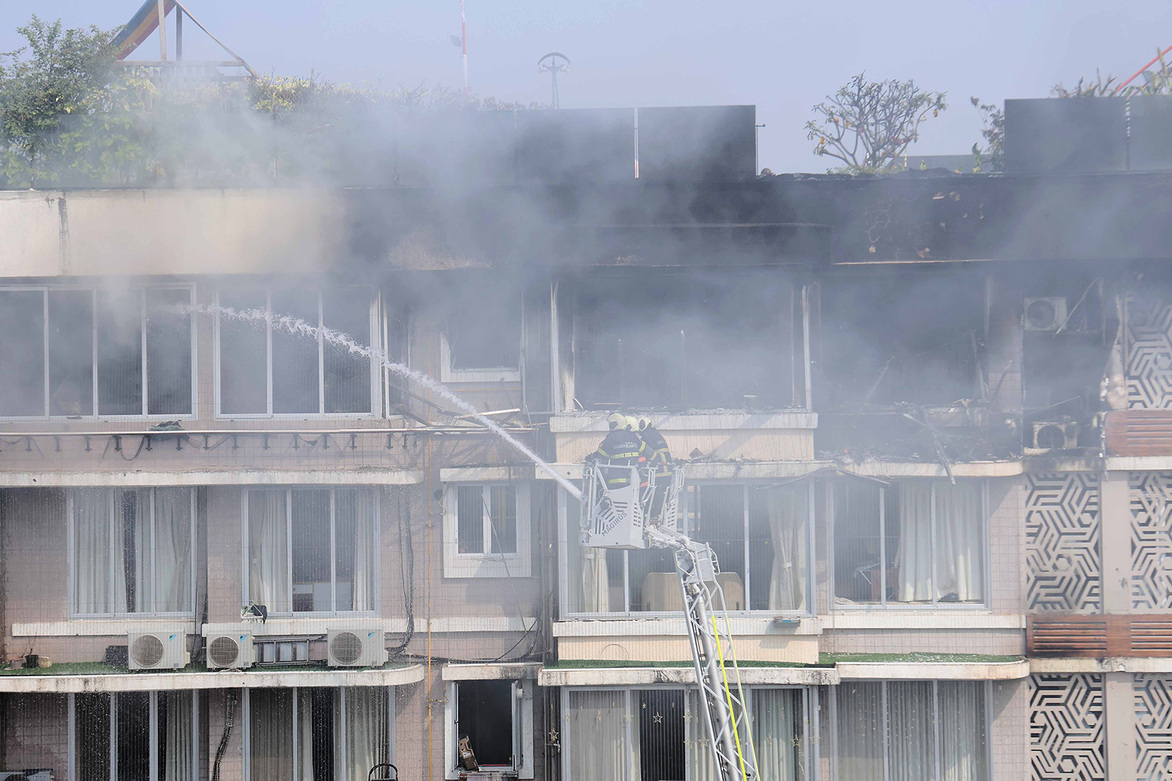 Maharashtra: Fire breaks out at Juhu residential building, dousing ops underway