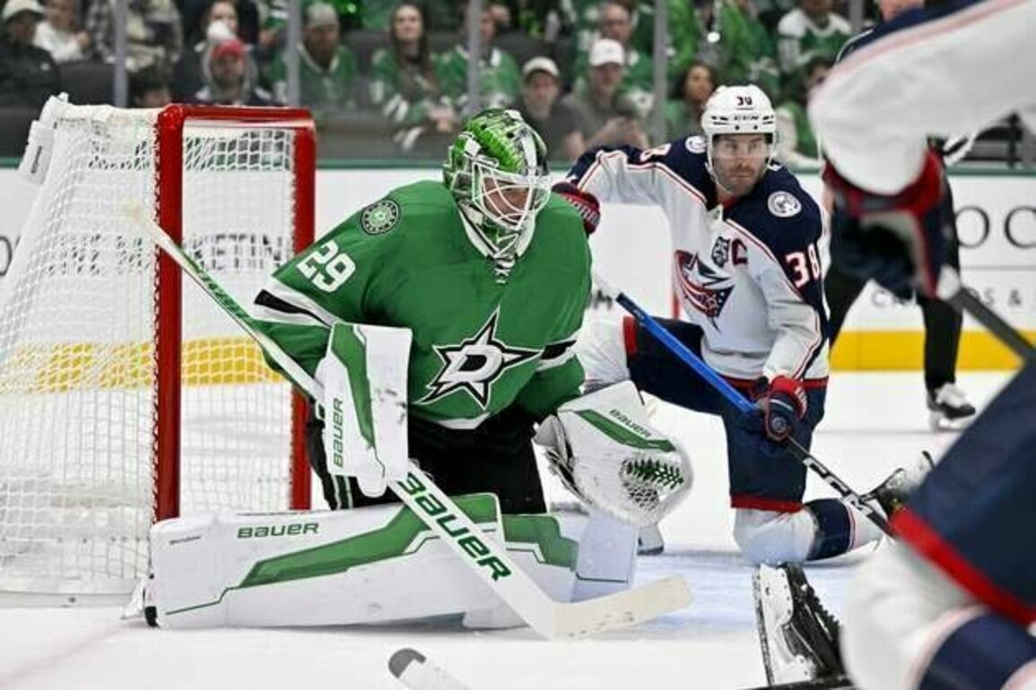 Blue Jackets pull away in 3rd period, extend Stars' skid