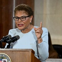 LAs $30 wage for hotel workers will backfire