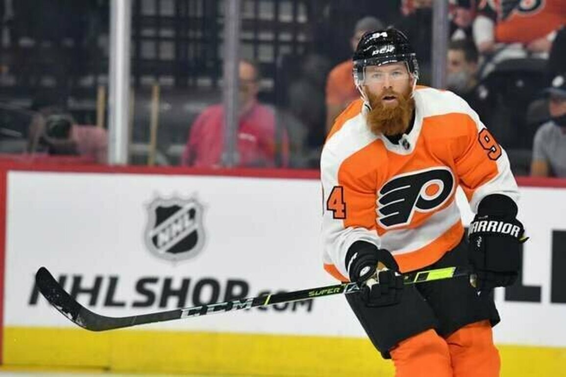 Sharks acquire D Ryan Ellis, draft pick from Flyers